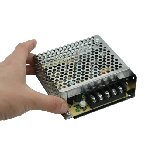 Источник питания INNOCONT. Вход: 220VAC, 0.25А, выход 15W, 24VDC, 0.7A, -10+50С, IP20, типы защиты: КЗ, перегрузка, перенапряжение SB-P-15-24 — фото-672_5